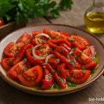 Tomatensalat mit Paprika – Frisch aus dem Garten
